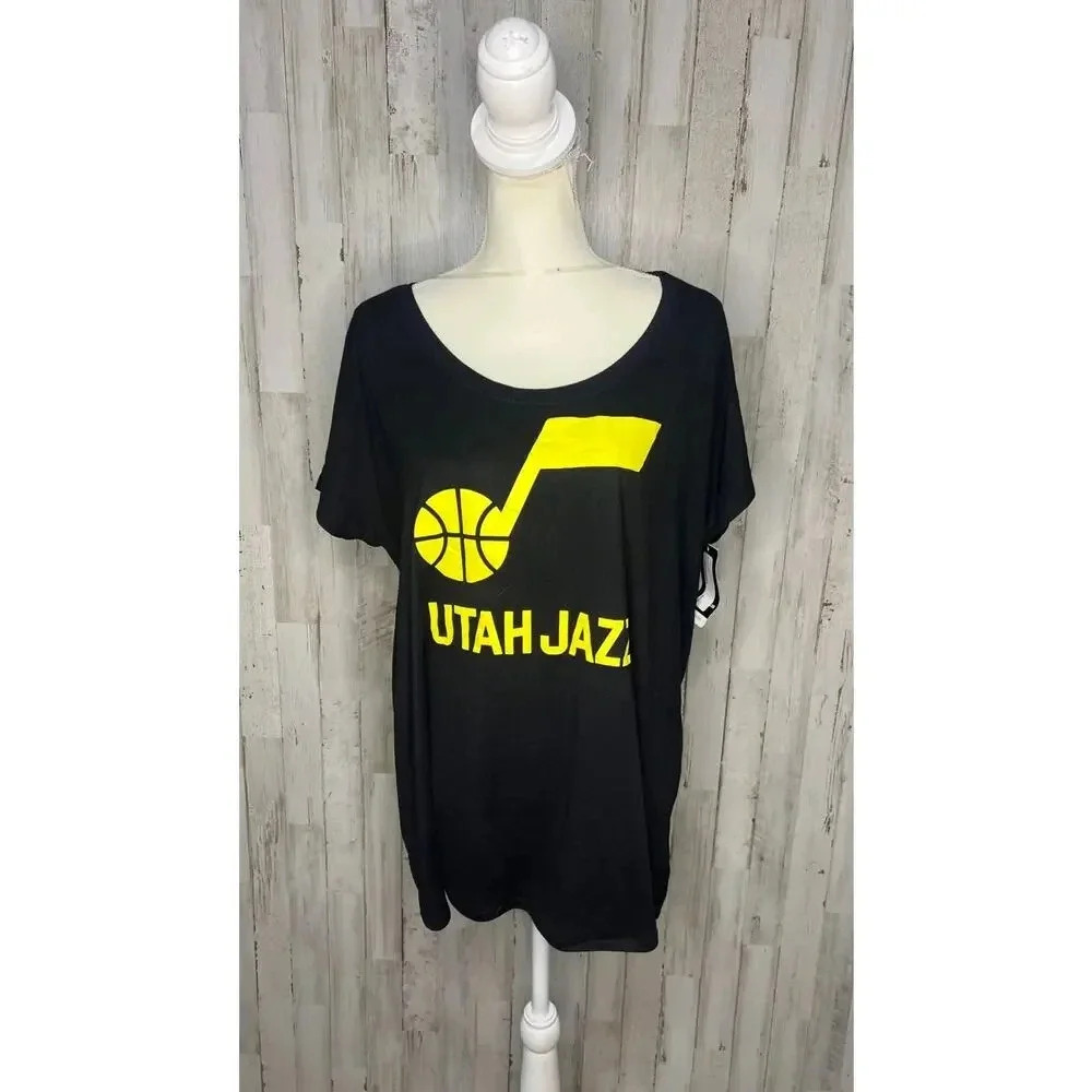 NWT NBA Utah Jazz Women's Black Graphic Print T-Shirt Size Medium Short Sleeve‎
